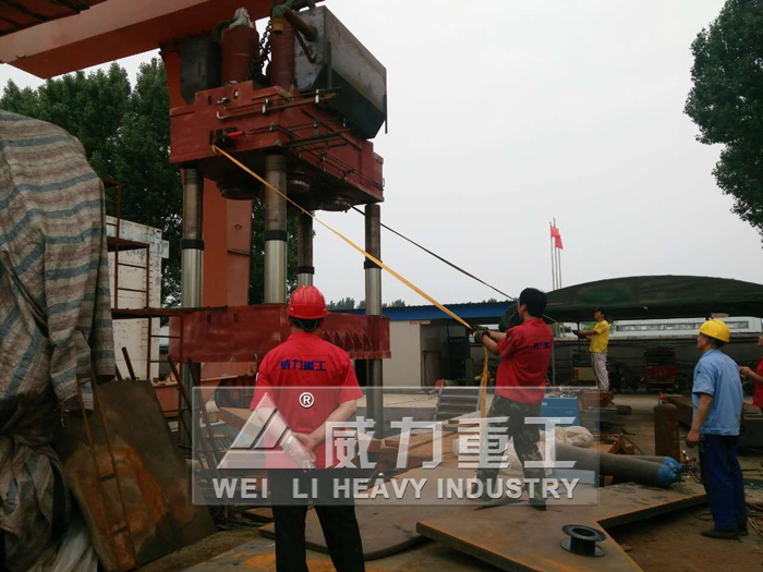 4000噸汽車地毯四柱液壓機的液壓卡緊現(xiàn)象